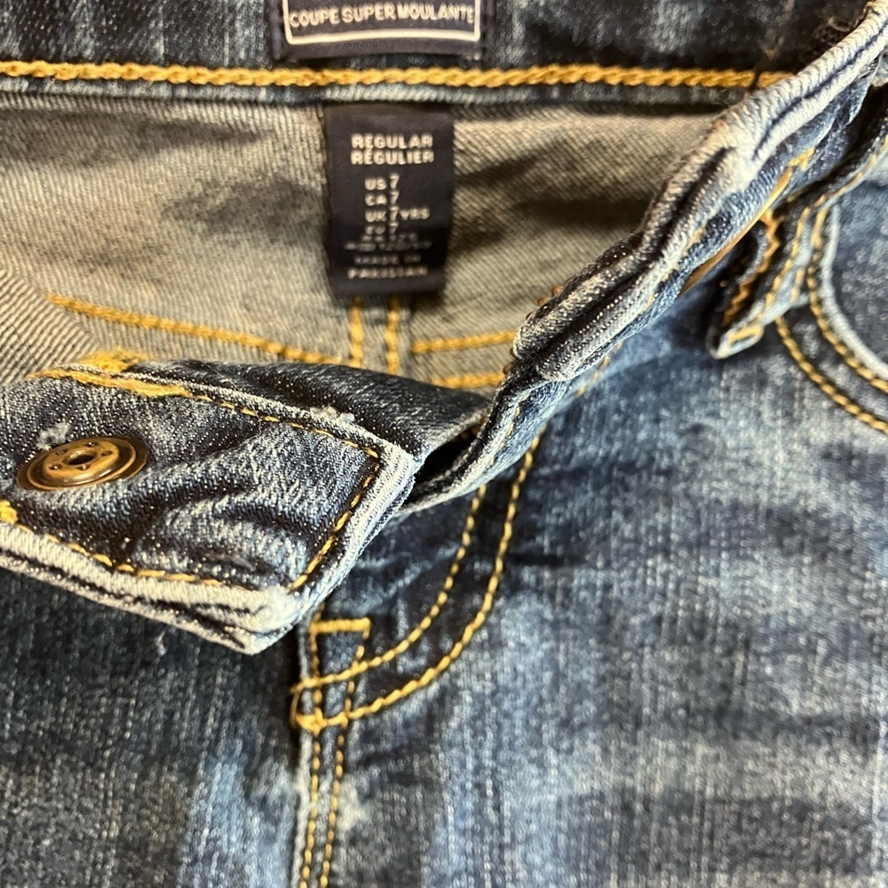 Classic Youth Blue Denim Jeans with Fading and Slim Fit - Picture 5 of 15